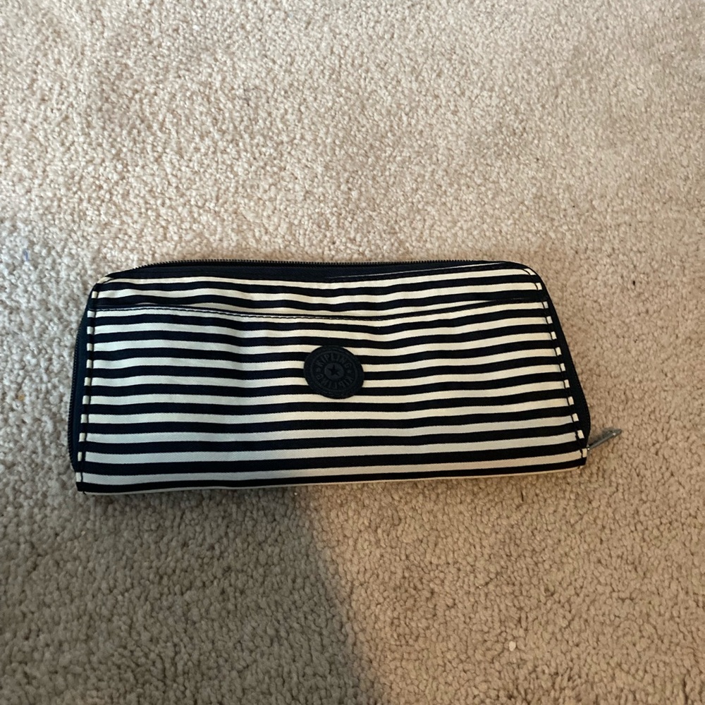 Brand new Kipling travel pouch